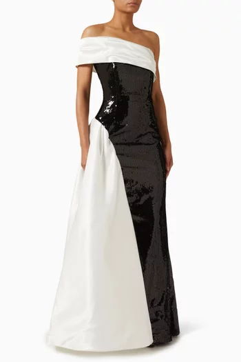 فستان سهرة بكتف مكشوف مزين بالترتر