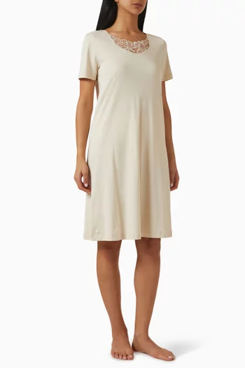 فستان نوم بحافة من الدانتيل وطول 100‏ سم