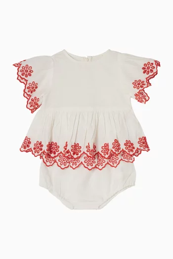 طقم بلوزة مطرزة وشورت