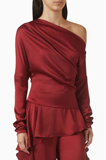 بلوزة جودي بكتف مكشوف