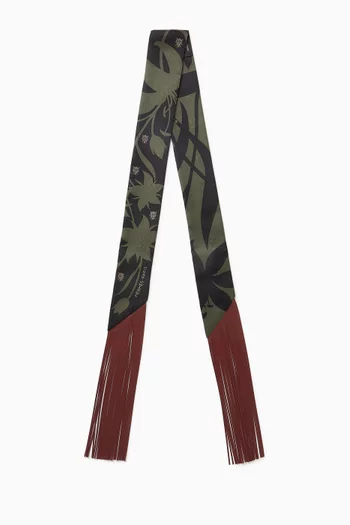 وشاح تويلي بشرّابات ونقشة زهور حرير وجلد غير مستعمل