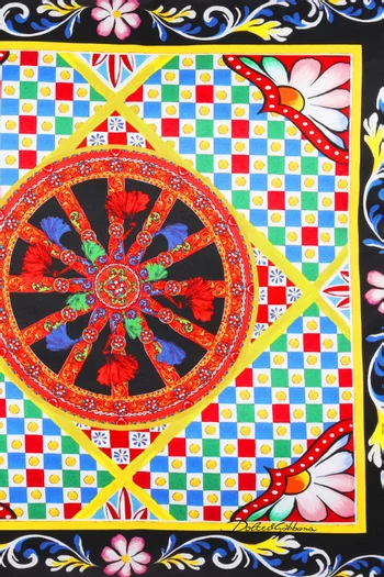 وسادة صغيرة بنقشة كاريتو فولار