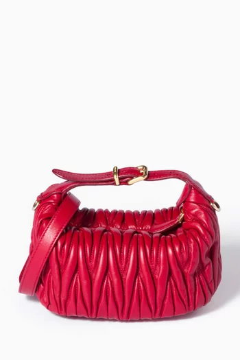 حقيبة صغيرة بشعار الماركة جلد نابا مبطن