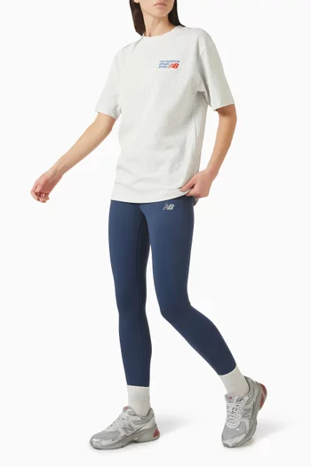 تي شيرت أثلتيكس بريميوم بطبعة شعار الماركة