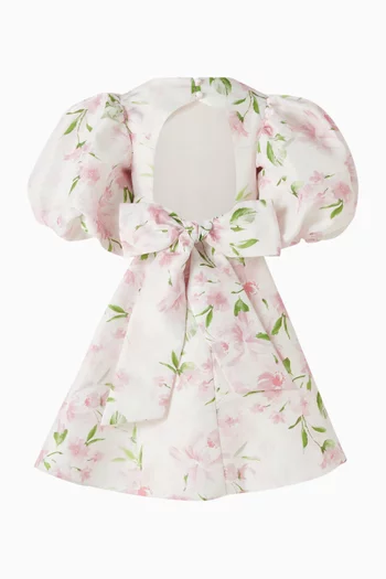 فستان مزين بزهور بقصة ضيقة من أعلى وواسعة من أسفل