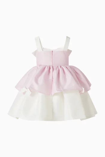 فستان بلونين وعقدة