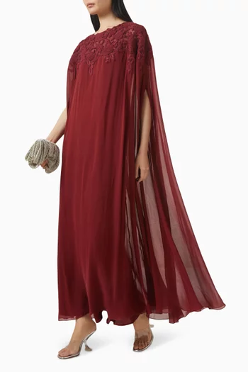 قفطان مزين بتطريزات زهور