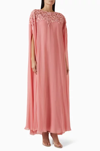 قفطان مزين بتطريزات زهور