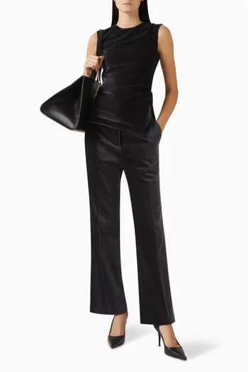 بلوزة مخمل بفتحة رقبة غير متماثلة