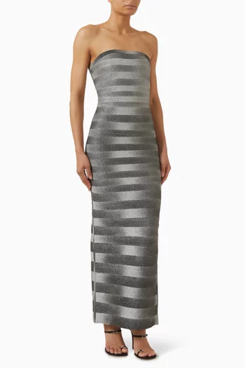 فستان سهرة نيا بتصميم أشرطة