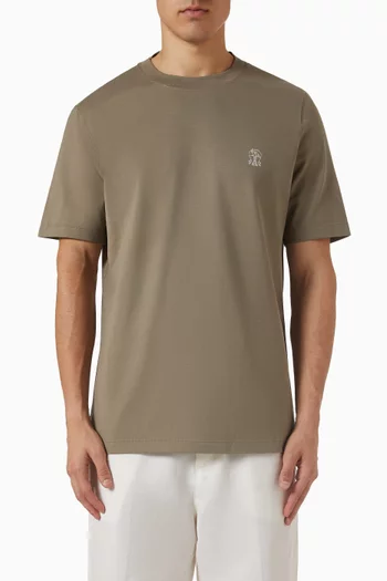 تي شيرت بشعار الماركة قطن