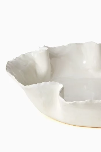 The Large Ruffle Dish in Ceramic