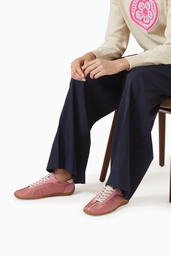 Striker Low-top Flat Sneakers