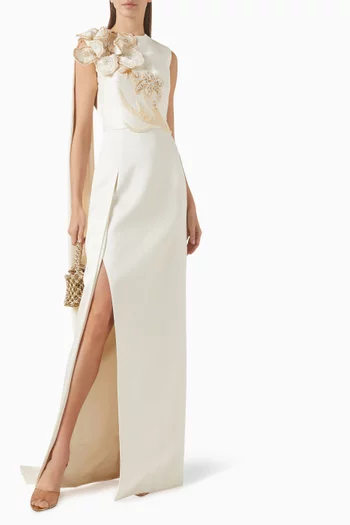 فستان طويل بزهور بارزة