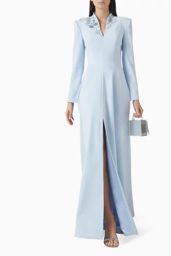 فستان مقسم لأجزاء بتطريزات