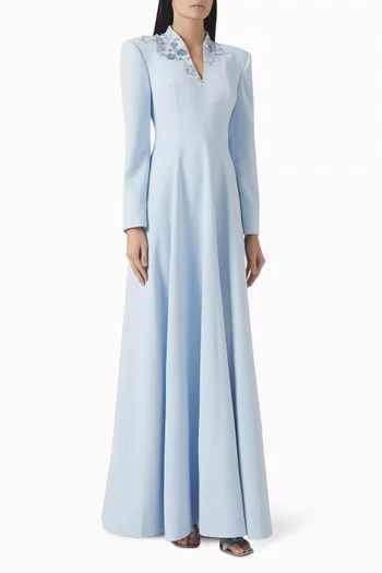 فستان مقسم لأجزاء بتطريزات