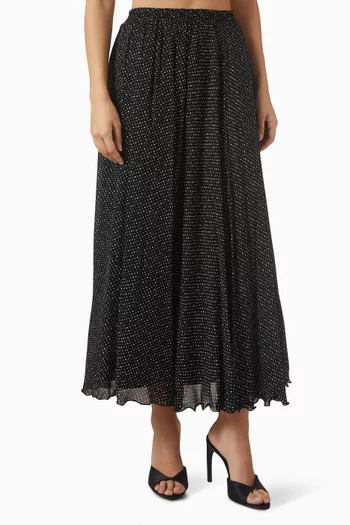 تنورة بطيّات ونقشة