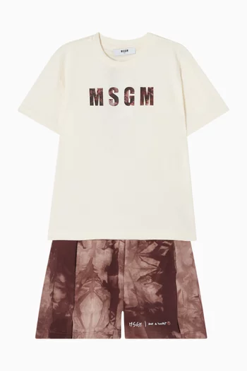 شورت رياضي بصباغة العقد والربط