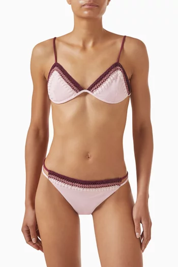 قطعة بيكيني علوية جاريس بحواف كروشيه