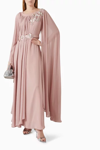 قفطان مزين بتطريزات شيفون