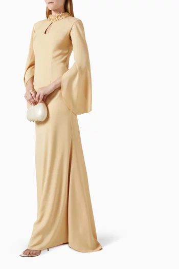 فستان بفتحات