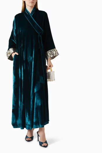 Collared Abaya in Velvet