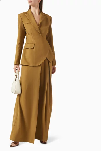 جاكيت بقصة منحوتة