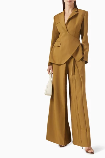 بنطال بقصة ساق واسعة