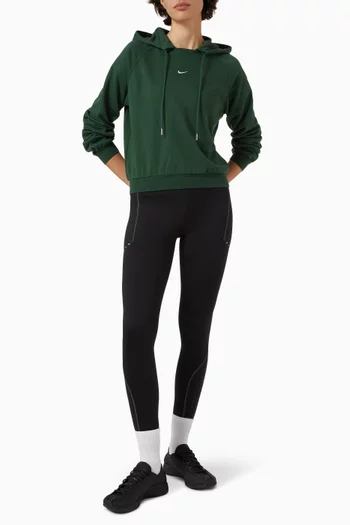 كنزة تشيل بغطاء رأس