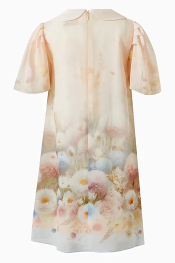 فستان بياقة بيتر بان ونقشة زهور