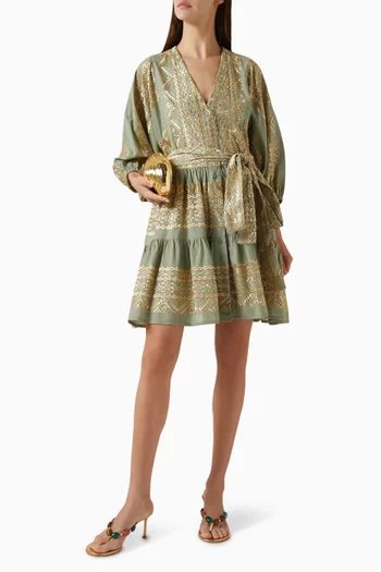 فستان مطرز بحزام