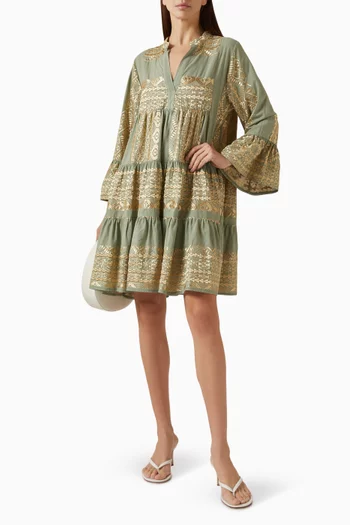 فستان قصير مطرز