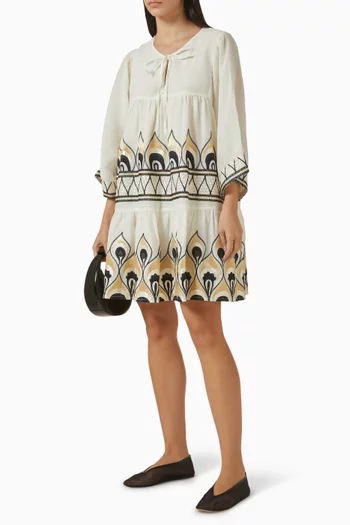 فستان قصير مطرز