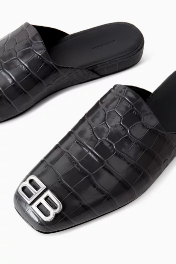 حذاء مفتوح من الخلف كوزي مزين بشعار BB جلد عجل بنقشة جلد التمساح