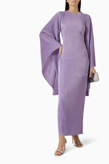 فستان بطيات وأكمام كاب