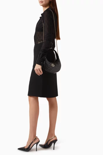 حقيبة كتف مارمونت صغيرة بشعار GG جلد بخطوط شيفرون متعرجة