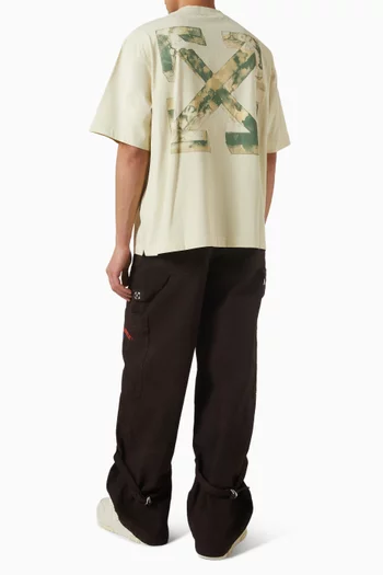 تي شيرت سكيت بشعار الأسهم ونقشة سحاب قطن