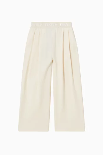 بنطال بقصة ساق واسعة