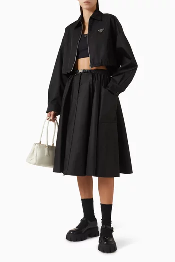 جاكيت قصير بقصة واسعة نايلون معاد تدويره