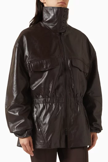 جاكيت كارنابي بياقة عالية جلد