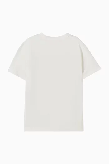 تي شيرت بوكيش بطبعة شعار الماركة بتصميم طلاء متناثر قطن