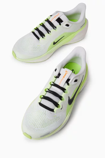 Air Zoom Pegasus Sneakers in Mesh