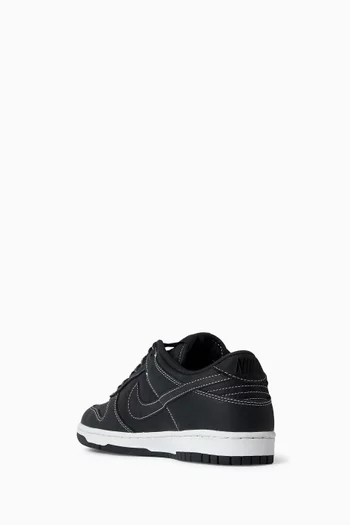 Dunk Low QS Sneakers