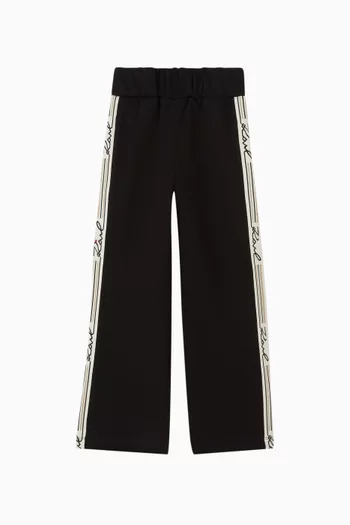 بنطال رياضي بشعار الماركة