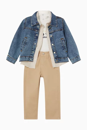 طقم من أربع قطع