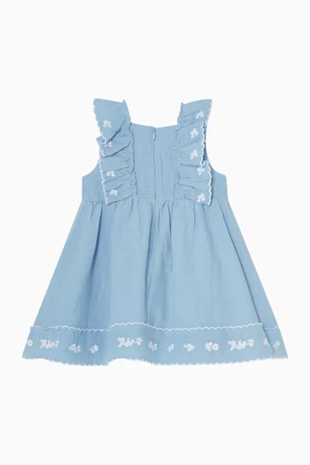 فستان بحمالات وتطريزات