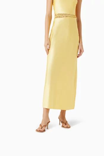 حذاء مفتوح من الخلف بسيور بنمط ثونغ جلد