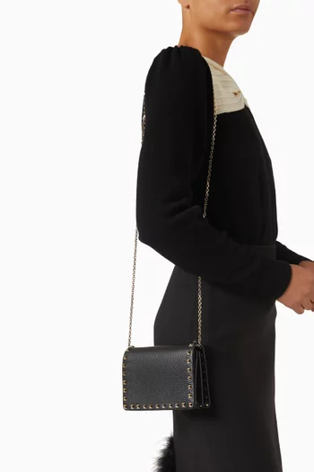 Rockstud Chain Wallet in Pebbled Calfskin