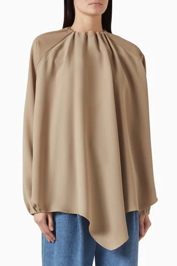 بلوزة هانز بظهر مكشوف