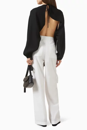 بلوزة هانز بظهر مكشوف